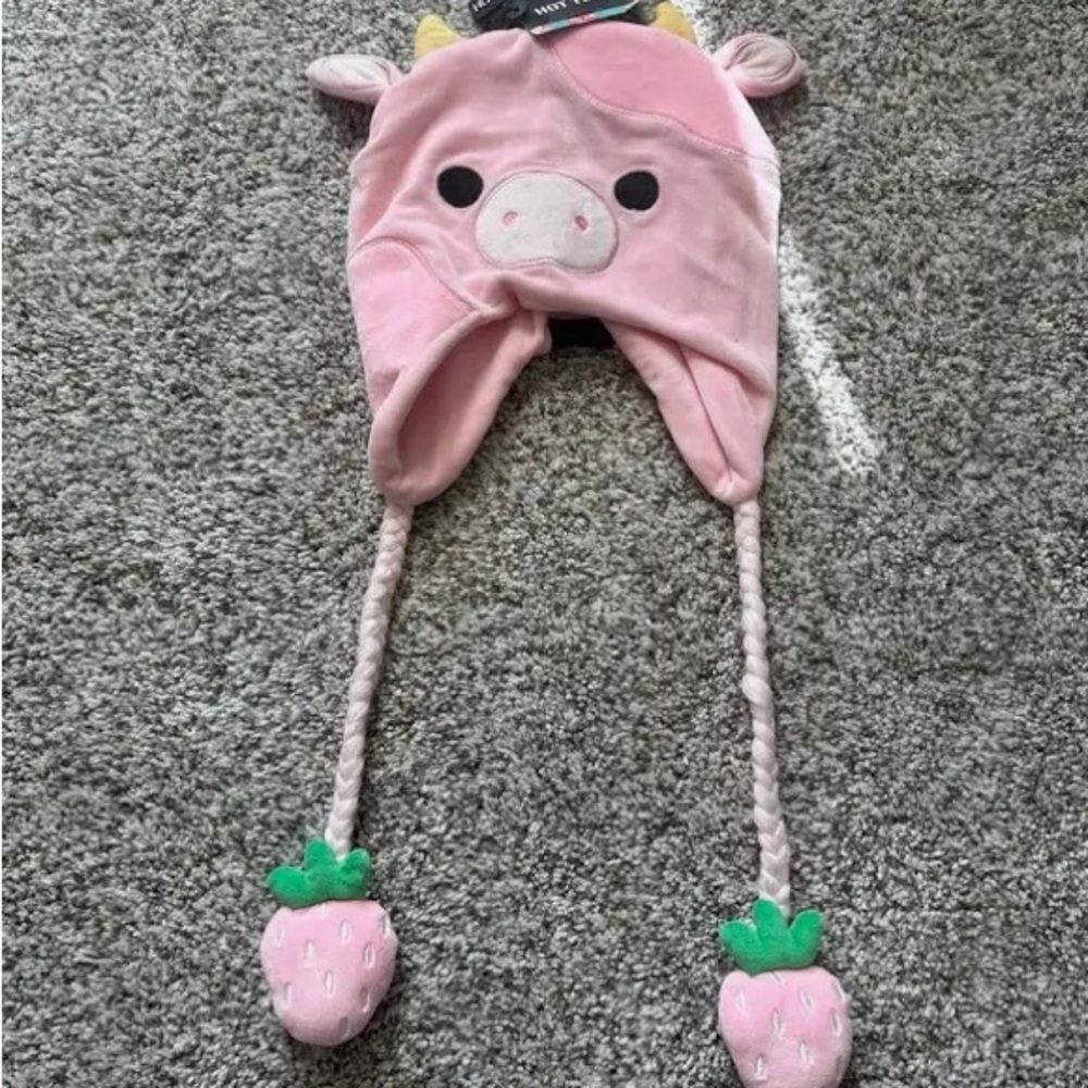 Squishmallow Reshma The Strawberry Cow Hat